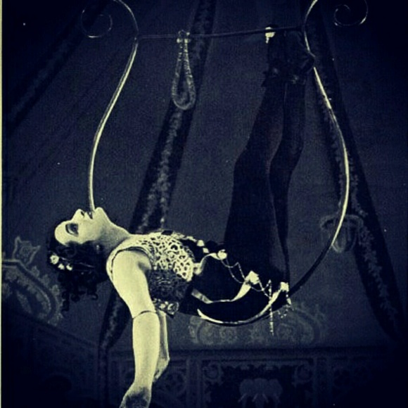 Meet your Posher, Joanne - Picture 1 of 1